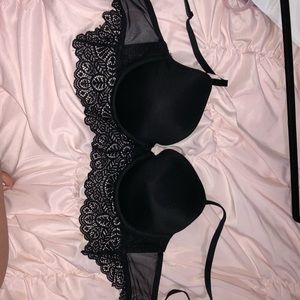 black bra with lace